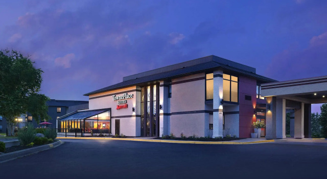 TownePlace Suites by Marriott London, Забронировать Отель Лондон Southwest Ontario