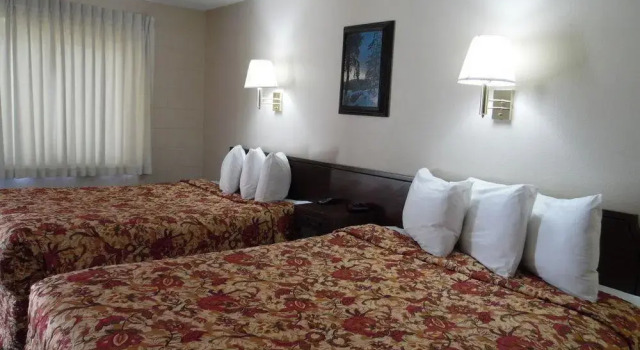 Bear Lodge Motel, Prenota Motel Hotel economici a Michigan