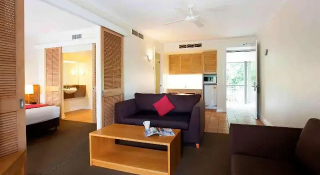 Номер Standard с балконом Novotel Sunshine Coast Resort
