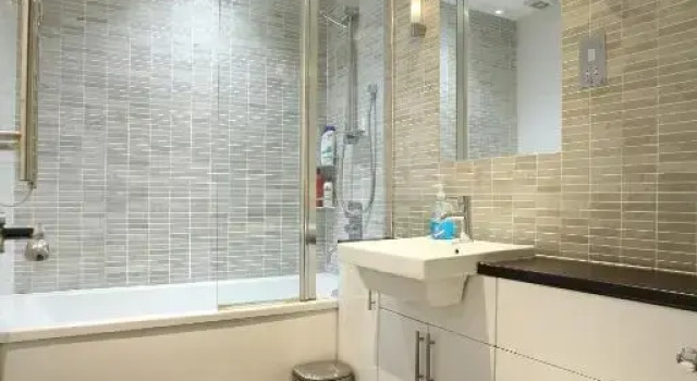 Walk to Notting Hill /Paddington 1 B/R with patio, Забронировать Апартаменты/квартира Апартаменты Лондона, рядом с Elfin Oak, Апартаменты/квартира