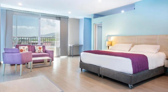 Suite Hotel Santorini Kima Beach Resort