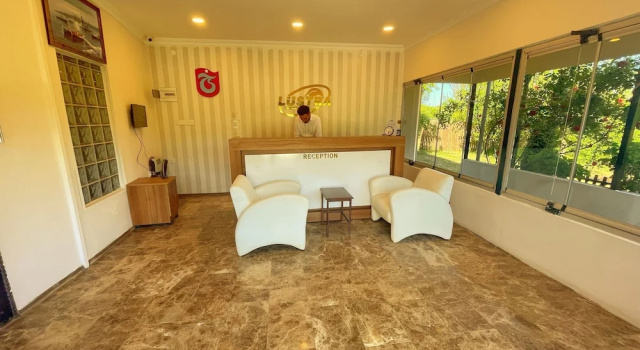 Lustra Garden Suite