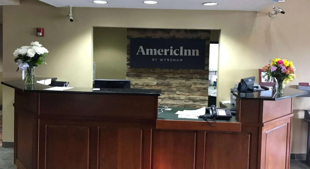 Двухместный полулюкс AmericInn by Wyndham Maquoketa