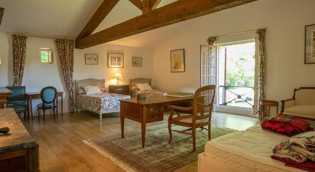 Кровать в общем номере Domaine de Bertranet - Chambres DHôtes