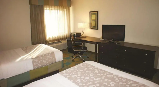 Двухместный номер Deluxe Executive La Quinta Inn & Suites by Wyndham Plattsburgh