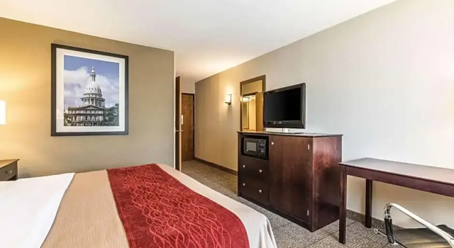 Standard Doppel Zimmer mit Balkon Comfort Inn