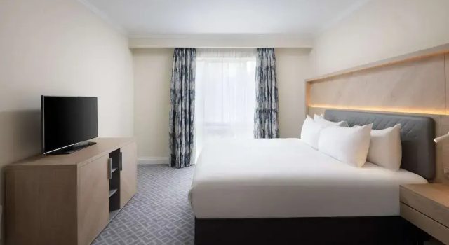 Двухместный полулюкс Hilton Northampton Hotel