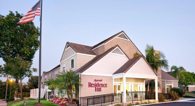Residence Inn Costa Mesa Newport Beach, Забронировать Отель Ньюпорт-Бич Beach Cities Orange County