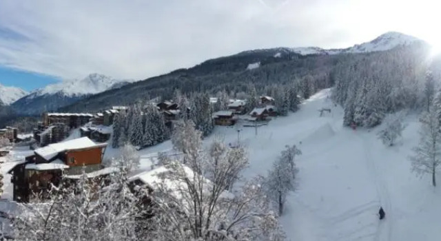 Appartement en résidence skis aux pieds avec sauna, Забронировать Апартаменты/квартира Куршевель Три Долины