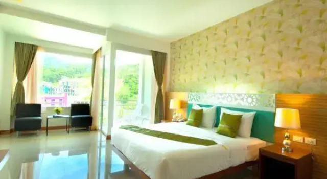 Двухместный номер Deluxe с балконом и с видом на горы PS Hill Resort Phuket Patong - SHA Plus
