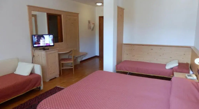 Четырёхместный номер Hotel Dolomiti