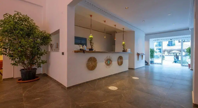 Akdeniz Beach Hotel