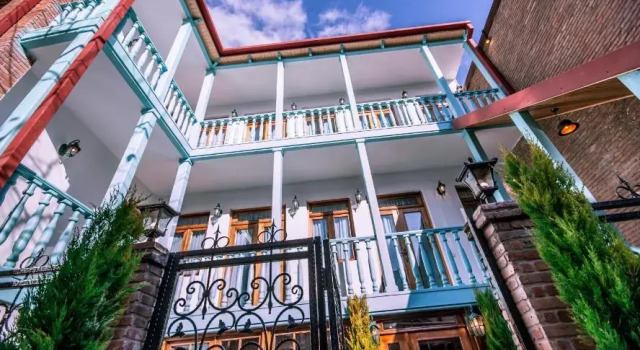 MUSMORE Boutique Hotel, Забронировать Бутик-отель Бутик-отели Тбилиси, рядом с Площадь Свободы, Бутик-отель