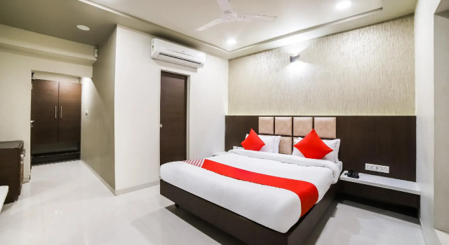 Capital O 41587 Hotel Airport Inn One, Rezerwuj Hotel Hotele w Gujarat ze śniadaniem, Śniadanie