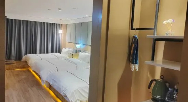 Yufuheng Business Hotel (Shenzhen Longhua Bus Station), Rezerwuj Hotel Hotele w Shenzhen z parkingiem, Parking