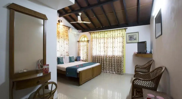 OYO Rooms Calangute Mall Holiday Street, Prenota Hotel Calangute 
