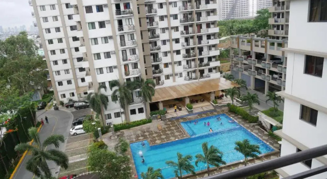 Студия с балконом и с красивым видом из окна Al-Fayed Property