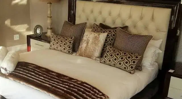 Cheeks Lodge