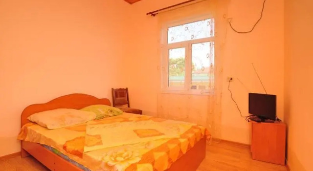 Guest house Delfin, Забронировать Гостевой дом Отели Гагрский района с парковкой, Парковка