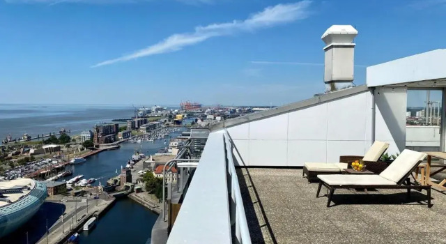 Апартаменты COAST HOUSE Sky Suite