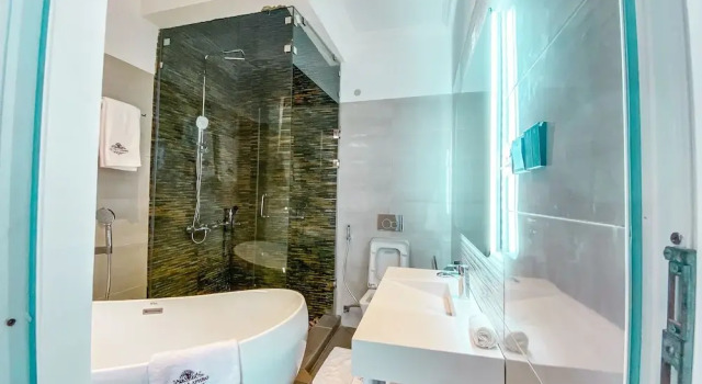 Полулюкс La Villa Aphro Ghana