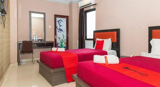 Семейный номер Standard RedDoorz Plus @ Paal 2 Manado