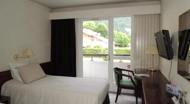 Двухместный номер Comfort Hôtel 4C