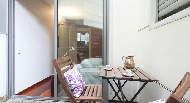 My Space Barcelona Gracia Pool B32