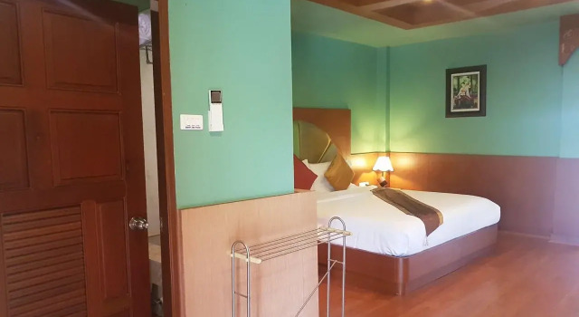 Maya Resort Hotel, Varaa Lomakeskus Hotellit North-Eastern Thailand pysäköinnillä, Pysäköinti