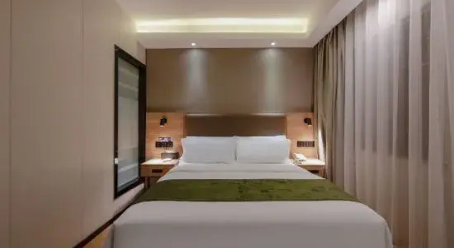 Одноместный номер Standard Green Tree Inn Smart Selection Hotel (Shanghai Hongqiao Road Metro Station)
