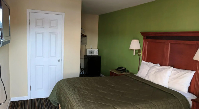 Benton Inn, Book Hotel Benton Illinois