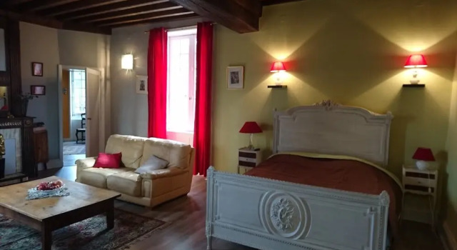 Pierre Deluen Domaine de la Grange de Quaire, Reserva ahora Bed & breakfast Chassenon Charente