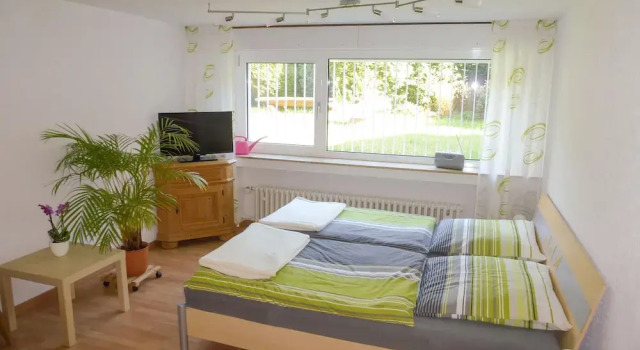 Gästezimmer Müller, จอง โรงแรม นอยส์ นอร์ทไรน์-เวสต์ฟาเลีย