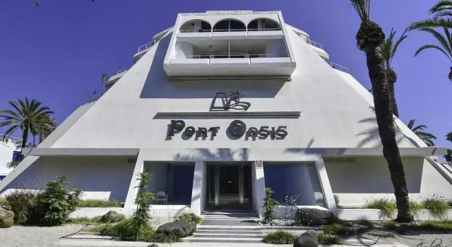 Port Oasis Golden Mile Apartment