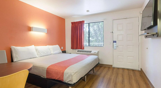 Motel 6 Fresno, CA