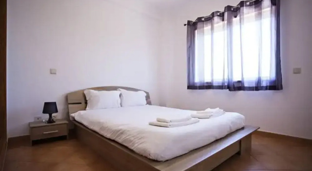 Gomeira in Tavira With 3 Bedrooms and 2 Bathrooms, Забронировать Отель Отели Тавира с парковкой, рядом с Benamor Golf Course, Парковка