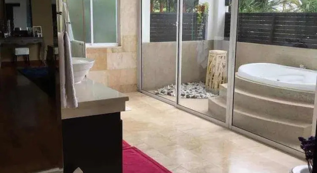 Penang Luxury Seaside Holiday Villa, Rezerwuj Willa Wille w Batu Ferringhi, Willa