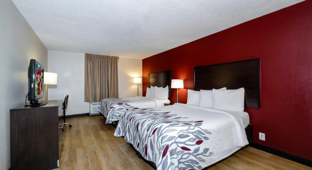 Четырёхместный люкс Red Roof Inn & Suites Jacksonville, NC
