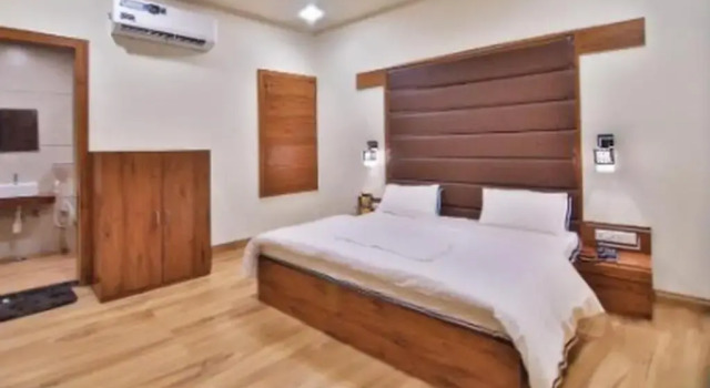 Hotel B P Emerald, Mathura, Забронировать Отель Отели Матхура с завтраком, Завтраки