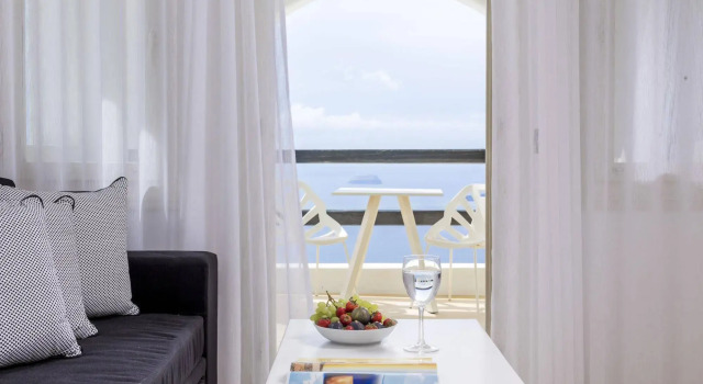 Azzurro Suites, Забронировать Отель Отели Тиры с завтраком, Завтраки