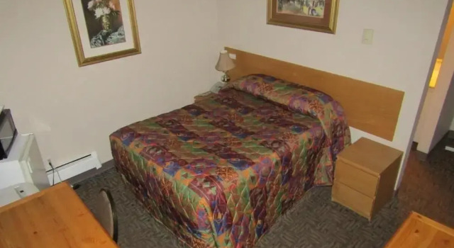 Red Rest Motel