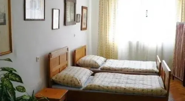 Chaloupka na Skále