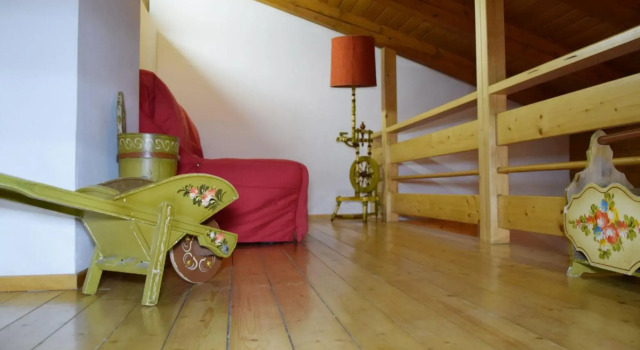 MADDALENA , apartment in villa for 8 people. (022039-AT-056830)-111 MADDALENA SX