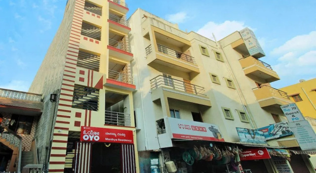 OYO 22471 Middle East Residency, Забронировать Отель Отели штата Карнатаки 3 звезды, 3*