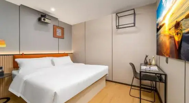 Номер Standard 7 Days Inn