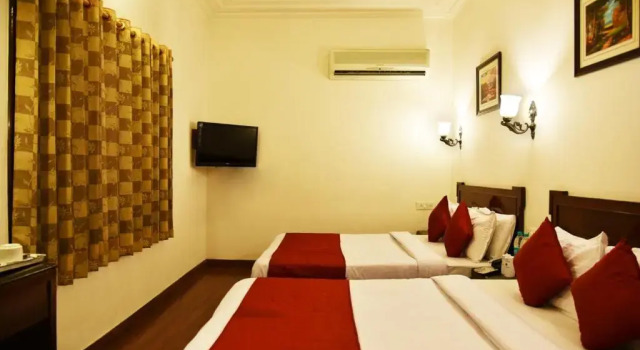 Семейный номер Standard Hotel Sapphire Opposite Golden Temple