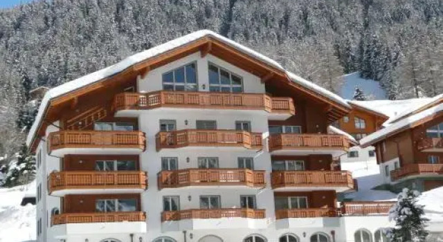 Apartments Residenz Iris, Забронировать Апартаменты/квартира СПА-отели Лейкербад, рядом с Горнолыжный подъемник Геммибан, SPA-услуги