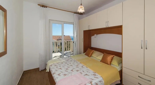 Awesome Home in Okrug Gornji With Wifi and 3 Bedrooms