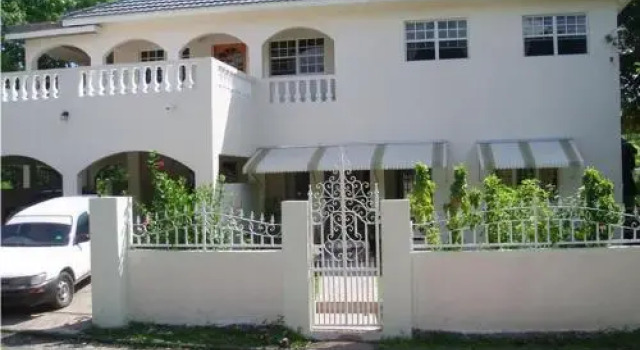 Green's Palace Jamaica, Rezerwuj Hotel Hotele w Ocho Rios Coast z parkingiem, Parking