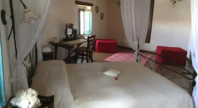 Полулюкс B&B Charme Sa Pardina